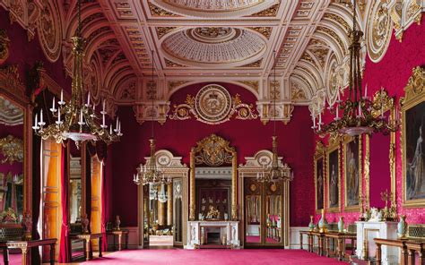 Get a Rare Glimpse of the Royal Family’s Private Rooms at Buckingham ...