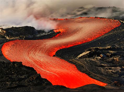 Dramatic lava flow in Hawaii - Photo 1 - Pictures - CBS News