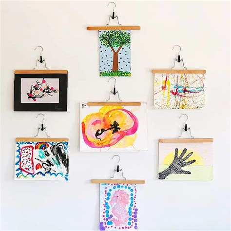 HOW TO SET UP A KIDS' ART GALLERY IN 10 MINUTES - hello, Wonderful