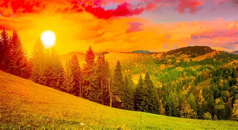 Colorful Sunrise Mountain Landscape - تانی کال