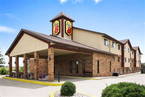 Super 8 by Wyndham Marion | Marion, IL Hotels