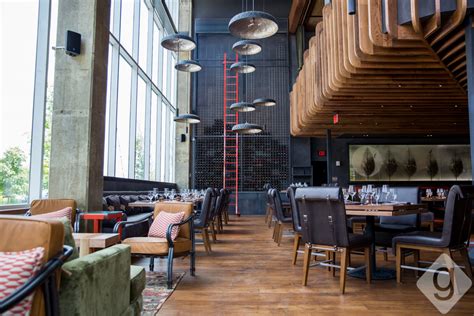 A Look Inside: Oak Steakhouse | Nashville Guru