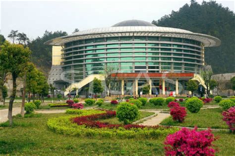 Hubei University of Medicine - Campus Scenery - Hubei University of ...