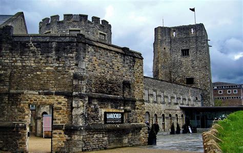 Oxford Castle - Britain's Castles