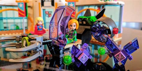 Review: DC Super Hero Girls Team Up for One Awesome Lego Set