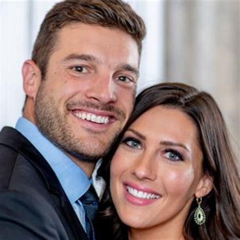 Becca Kufrin & Garrett Yrigoyen Split