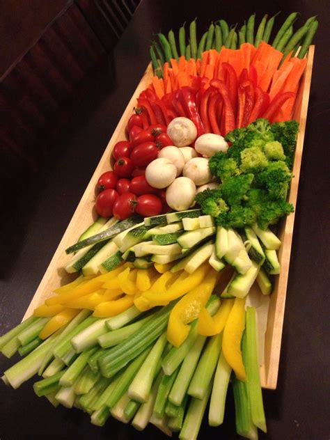 This vegetable platter was the perfect thing to bring for a Summer ...