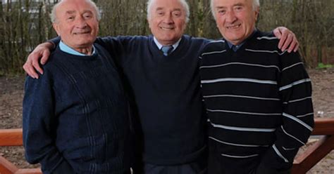 Identical triplets celebrate 81st birthday - Mirror Online