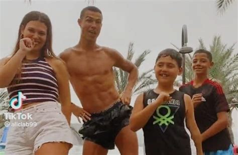 Cristiano Ronaldo causa furor en Internet con su primer Tik Tok