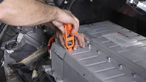 Is It Worth Replacing The Battery In An Older Hybrid Like The Toyota ...