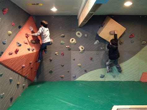 Climb Tacoma Gym - Kids climbing on kites room. Walls by Elevate ...