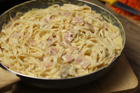 Easy Creamy Carbonara Recipe Filipino Style - Friend Cheap Menu