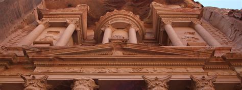 Khazneh al-Fira'un (Treasury), Petra. Art Destination Jordan