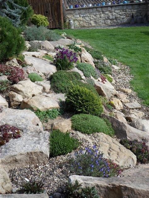 15 Amazing Rock Garden Design Ideas | Yard Surfer | Rock garden design ...