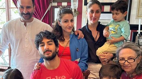 Kareena, Saif, Sharmila, Soha come together for family pic with the ...