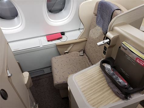 Airline Review: Asiana Airlines – Business Class (Airbus 380 with Lie ...