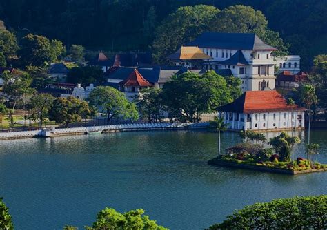 Kandy Lake, Kandy - Timings, Boating, Best Time to Visit