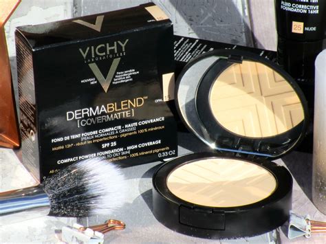 HaySparkle: Vichy Dermablend Cover Matte Powder Foundation Review