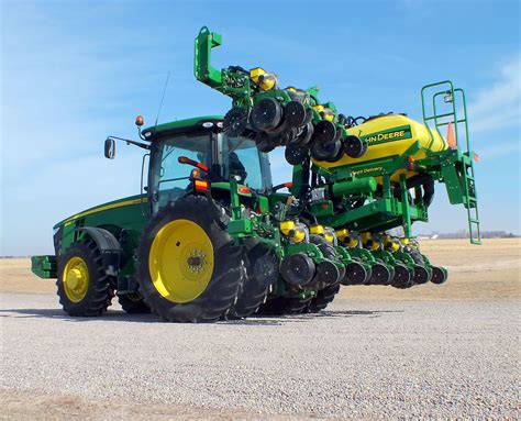 Orthman Introduces Performance-Stacked 2015 DR Series Planters