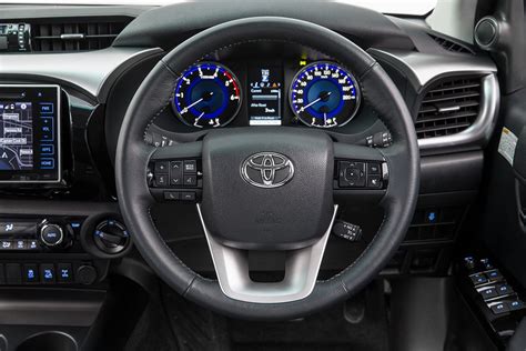 2016 Toyota HiLux interior, features revealed for Australian market ...