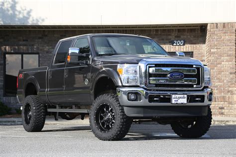 2016 Ford F-250 lift-3 - Trinity Motorsports