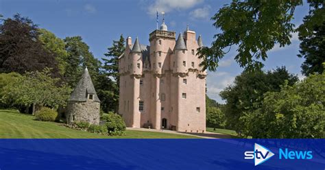 Craigievar Castle in Aberdeenshire that inspired Walt Disney covered in ...