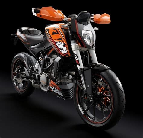 2011 KTM 125 Duke Street-Bike | MotorCycle Picture Wallpaper