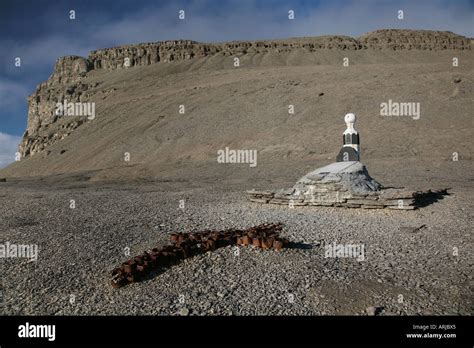 Franklin memorial, Canada, Beechey Island Stock Photo: 9180900 - Alamy