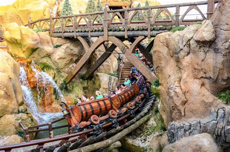 Seven Dwarfs Mine Train – Ride Vine