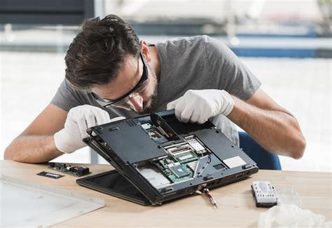 How You Can Choose the Best Laptop or Notebook Repair Service - Tech ...