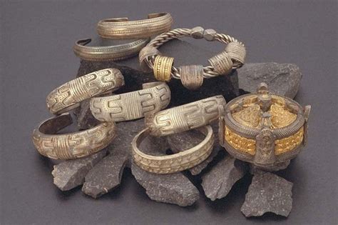 A Viking jewellery treasure found in Grötlingbo parish on Gotland ...