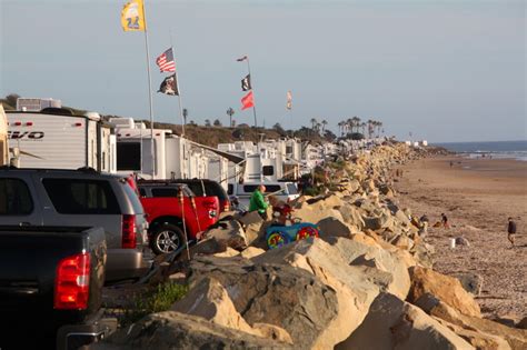 Rincon Parkway Beach, Ventura, CA - California Beaches