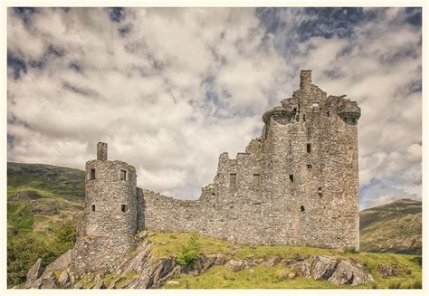 Kilchurn castle ruin in the Scottish highlands [oc][1000x691] : r/castles