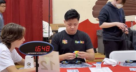 Video: Man Breaks World Record, Solves Rubik's Cube In 3.1 Seconds ...