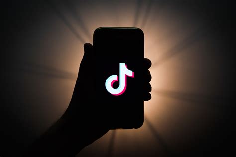 How to Create Viral Videos on TikTok - Advisoryzen.com