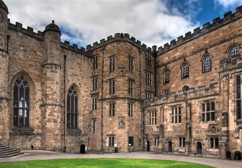 Durham Castle and Cathedral | Cathédrale, Architecture medievale, Château