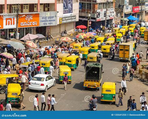 Crowded Street View in Bangalore Editorial Image - Image of busy ...