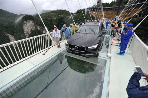 China's Most Popular and Beautiful Glass Bridges