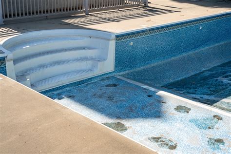 Fiberglass Pool Repair Kits & Vinyl Liner Pool Repair Kits