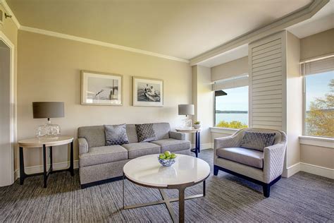 Waterfront Hotel Rooms in Kirkland, WA | Woodmark Hotel & Spa