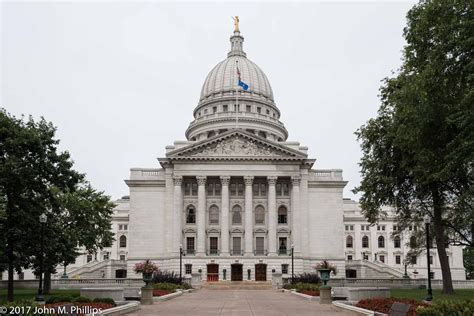 SKEPTIC PHOTO: WISCONSIN STATE CAPITOL, AGAIN