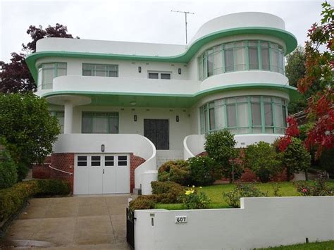 Albury. Fantastic Art Deco style home built in 1949 but with 1950s ...