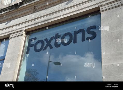 Foxtons estate agent london hi-res stock photography and images - Alamy