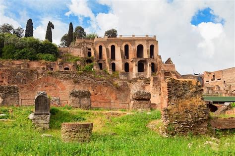 Premium Photo | Palatine ruins view