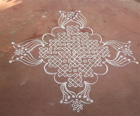 Sikku Kolam with 15 dots || Tippudu Muggulu – Kolams of India