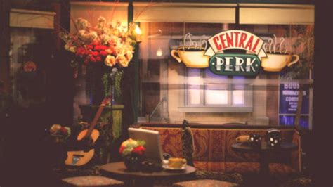 Central Perk Wallpaper : Central Park Backgrounds | goawall