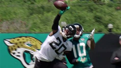 Jalen Ramsey hauls in incredible interception during Jacksonville ...