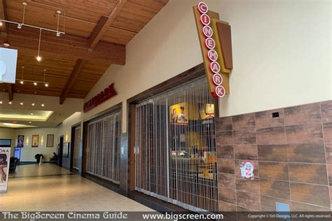 Cinemark Louis Joliet Mall in Joliet, IL - Cinema Treasures