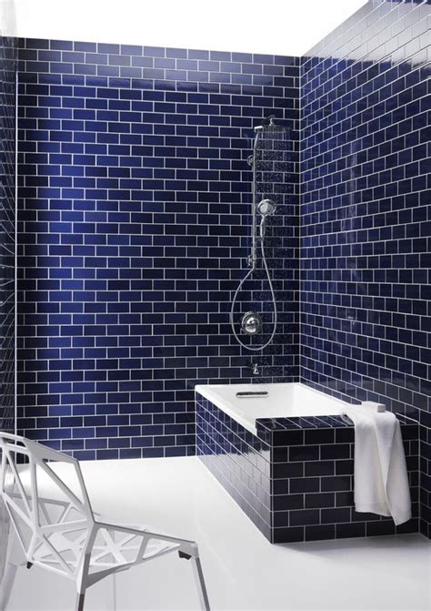 33 Chic Subway Tiles Ideas For Bathrooms - DigsDigs