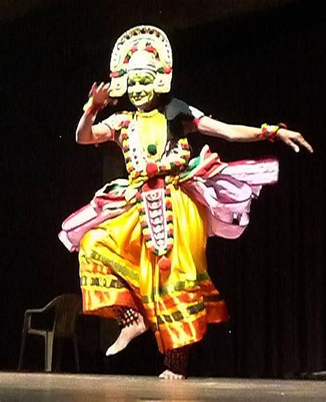 ottan thullal-dance form from kerala Folk Dance, Dance Art, Kerala, Art ...